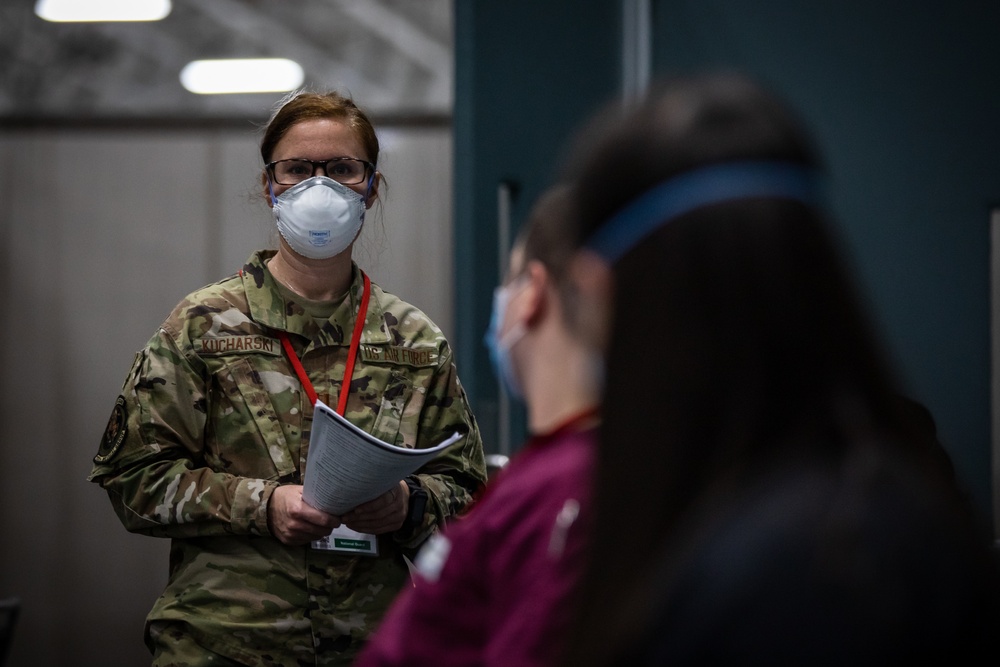 New Jersey National Guard medical staff supports the Secaucus Field Medical Station in COVID-19 relief effort