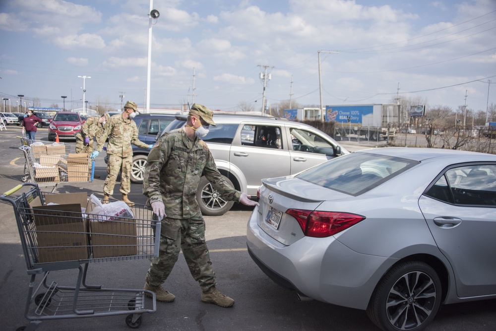 Indiana National Guard provides critical support to Northwest Indiana food bank