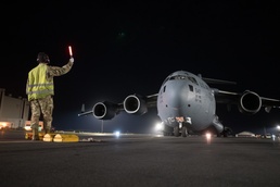Hawaii airlifters return from infant-medevac mission