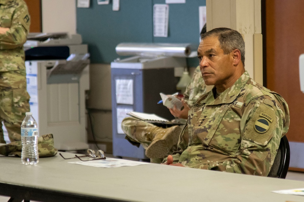 Gen. Garrett Visits Fort Bliss