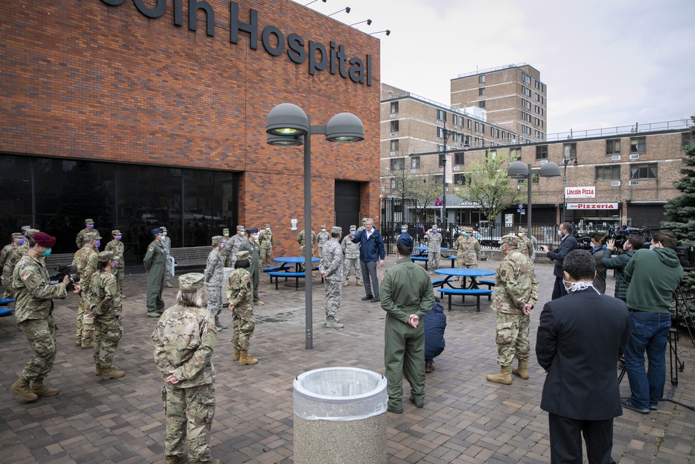 NYC Mayor visits Lincoln Hospital