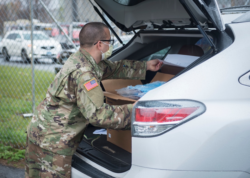 DVIDS - Images - Connecticut National Guard assists PPE distribution ...