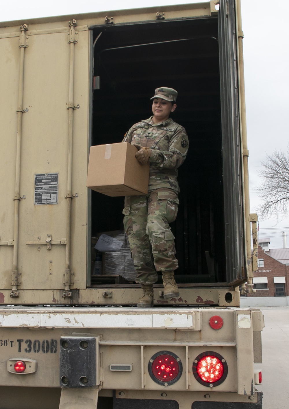 Iowa National Guard Couple Combats COVID-19