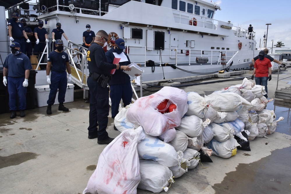 Coast Guard offloads 1,100 pounds of marijuana in San Juan, Puerto Rico