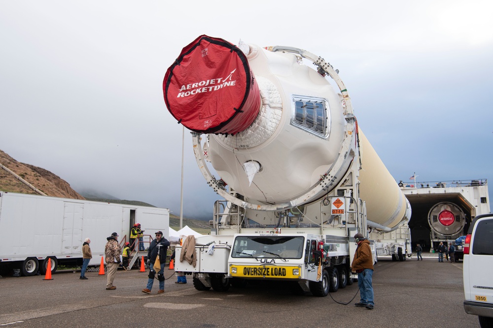 RocketShip delivers Delta IV Heavy boosters at VAFB