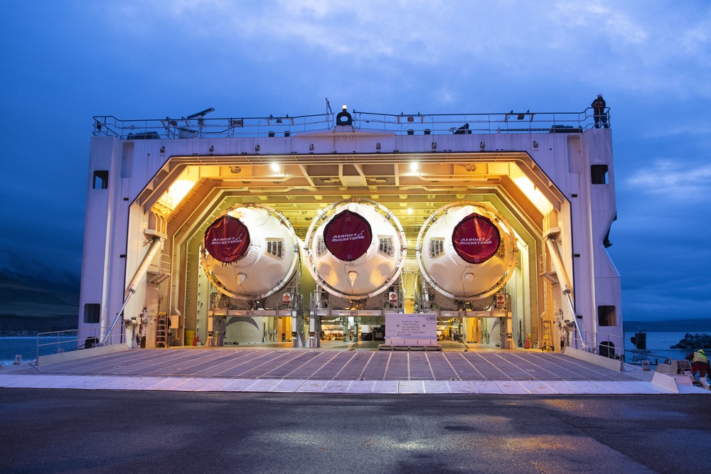 RocketShip delivers Delta IV Heavy boosters at VAFB