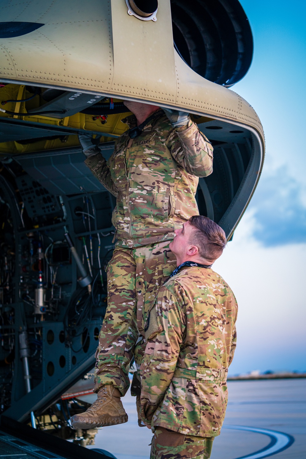 U.S. Army aviation brigade and paratroopers train on Cyprus