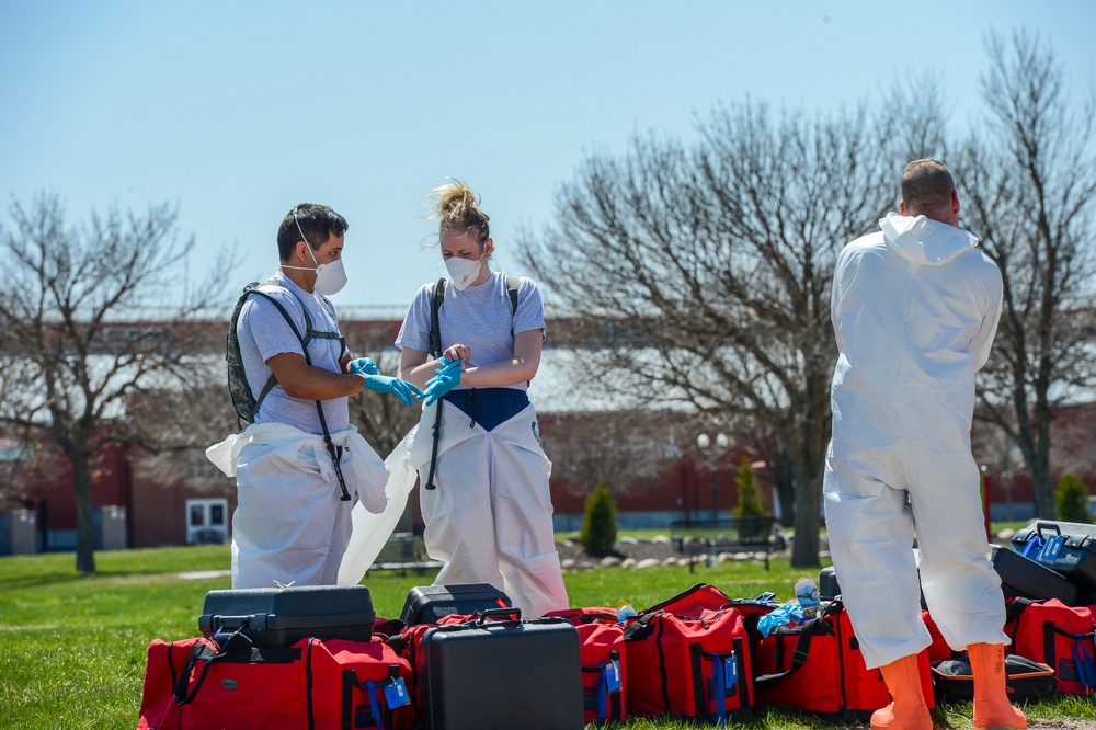Nebraska Guardsmen Support COVID-19 Mobile Testing in Grand Island