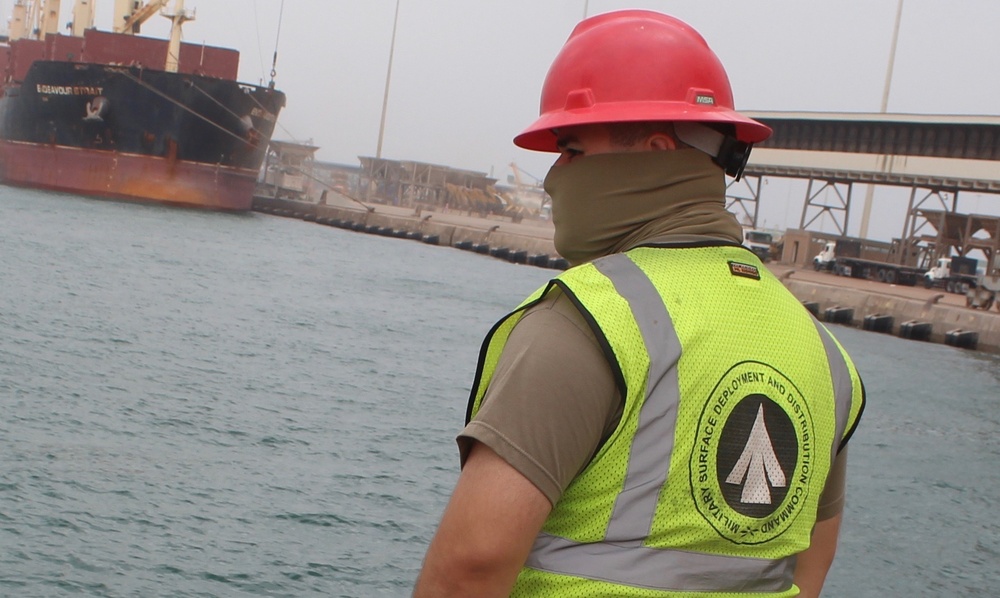 Field Hospital Completes Arrival at Port of Shuaiba