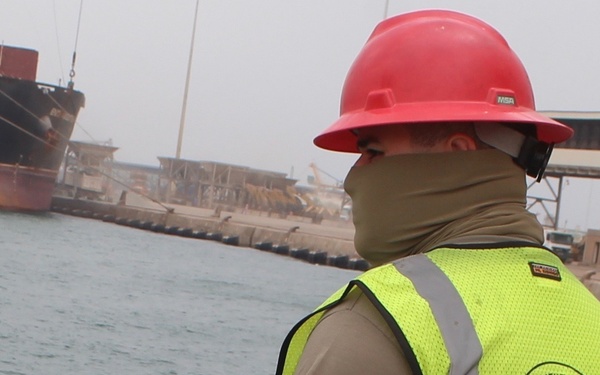 Field Hospital Completes Arrival at Port of Shuaiba