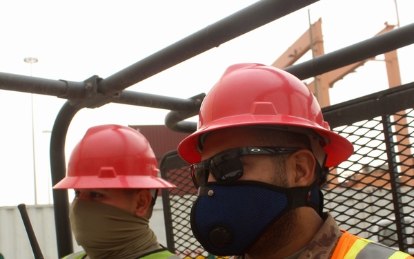 Field Hospital Completes Arrival at Port of Shuaiba