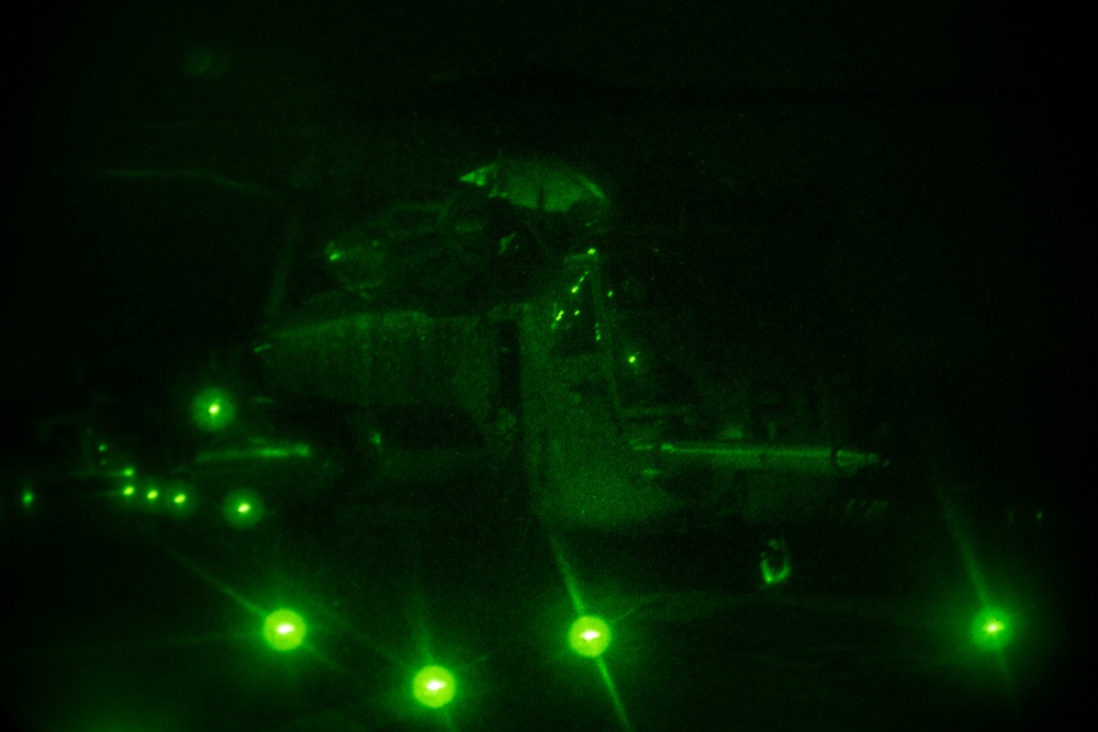 Marines with 31st MEU conduct nighttime flight operations aboard the USS America