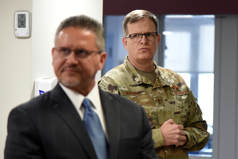 Gov. Ducey, Maj. Gen. McGuire, Dr. Christ tour Phoenix St. Luke’s Hospital