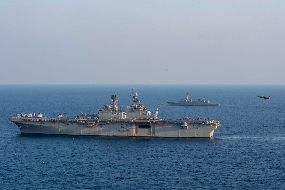 USS America, JS Akebono Operate in East China Sea
