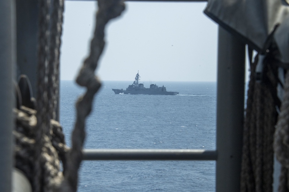 America, Akebono sail together in East China Sea