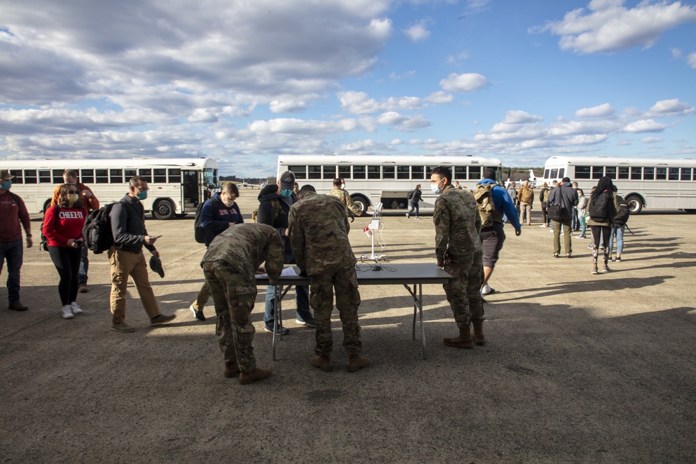 Members of The 801st Combat Support Hospital, U.S. Army Reserve, Fort Sheridan, Illinois, arrives in Hanscom Air Force Base