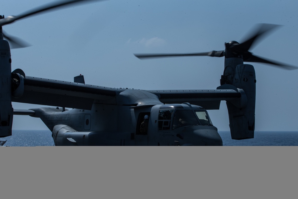 Marines with 31st MEU conduct flight operations aboard USS America