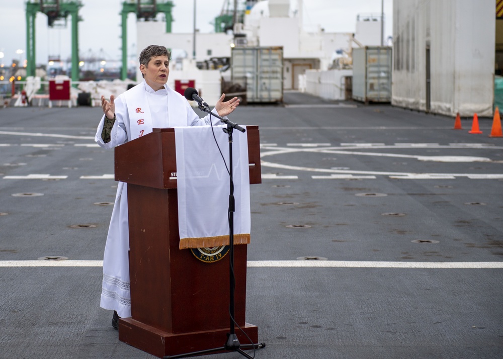 USNS Mercy Chaplain Observes Easter Sunrise Service