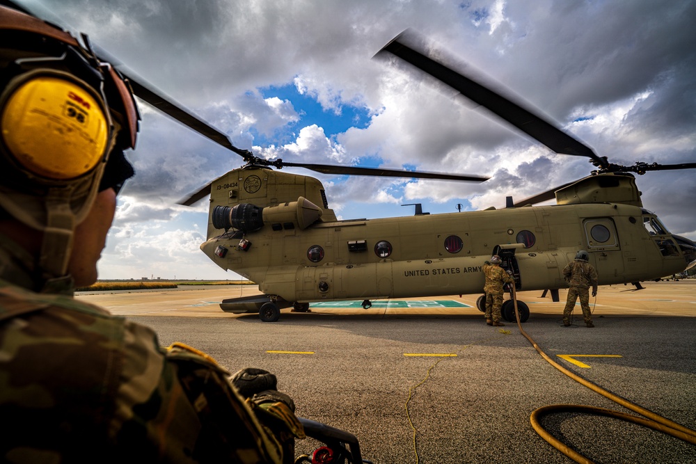 DVIDS - Images - U.S. Army aviation brigade and paratroopers train on ...