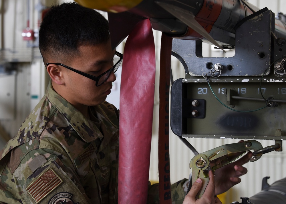35th AMU wins load crew competition