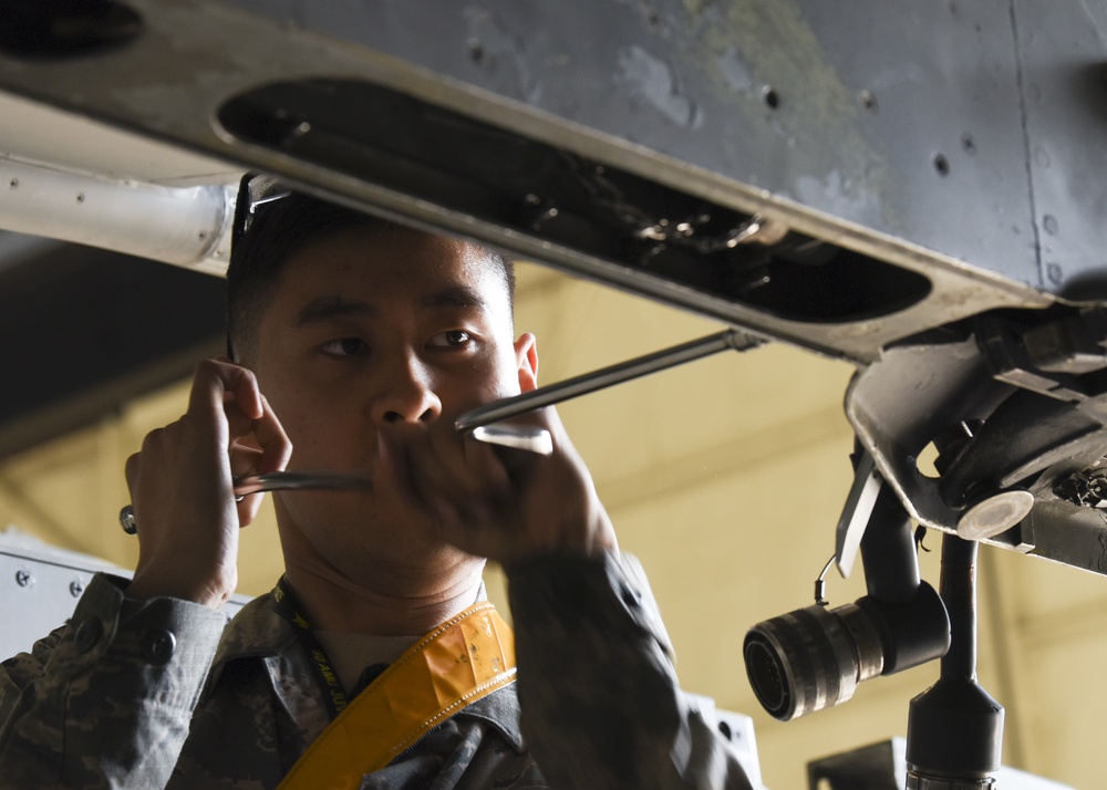 35th AMU wins load crew competition