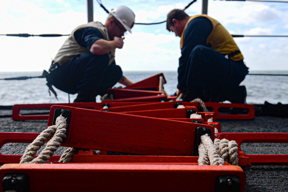 San Jacinto Conducts Operations in the Atlantic