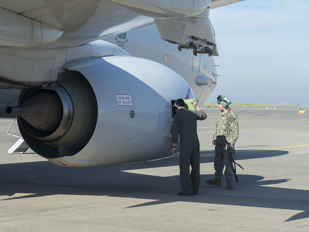 VP-4 Sailors Perform Preflight Inspection