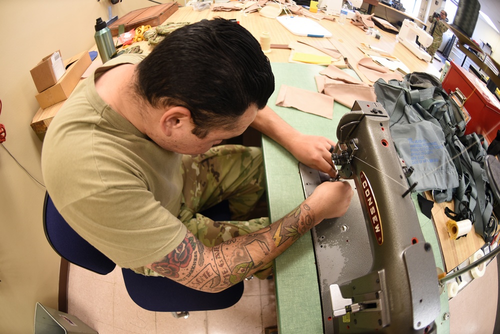 Copperheads construct protective masks