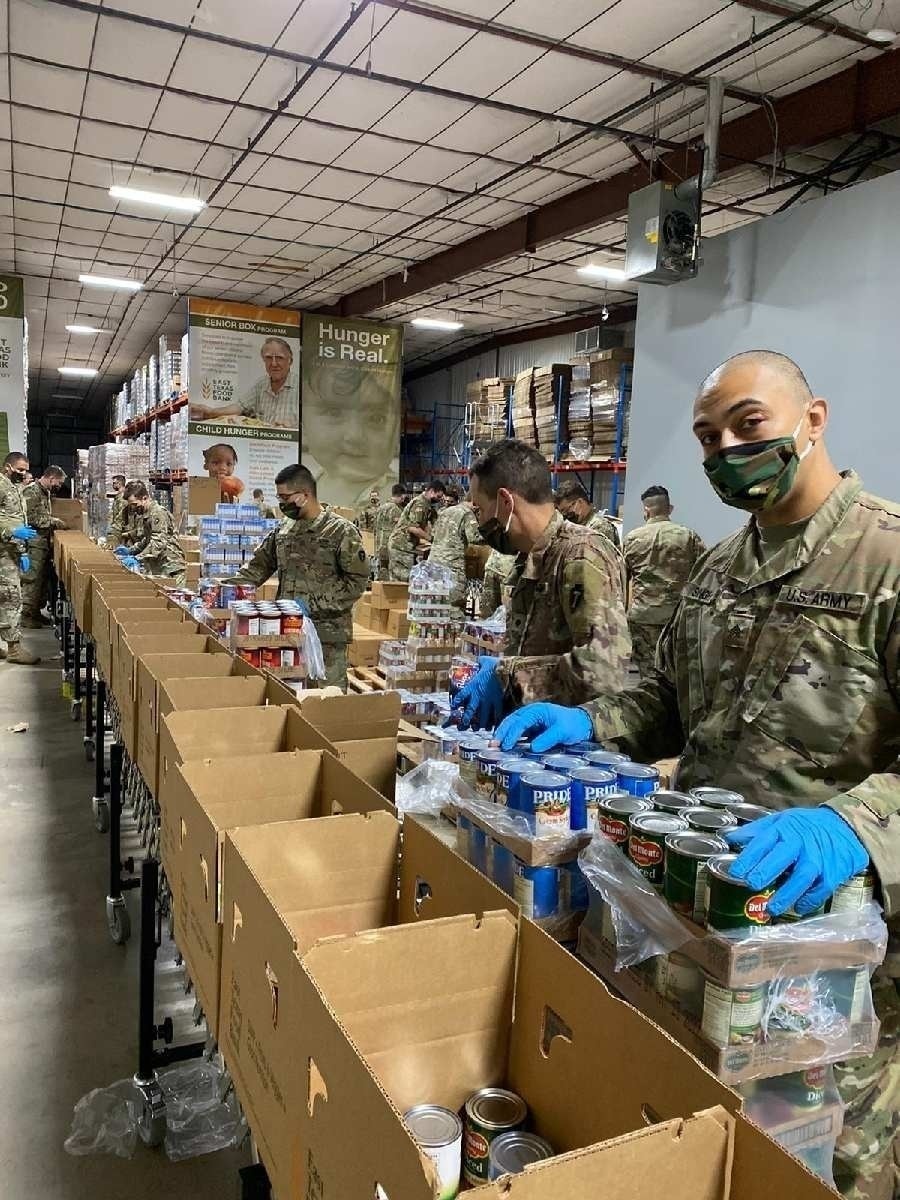 1-124 Cavalry Regiment Assists East Texas Food Bank