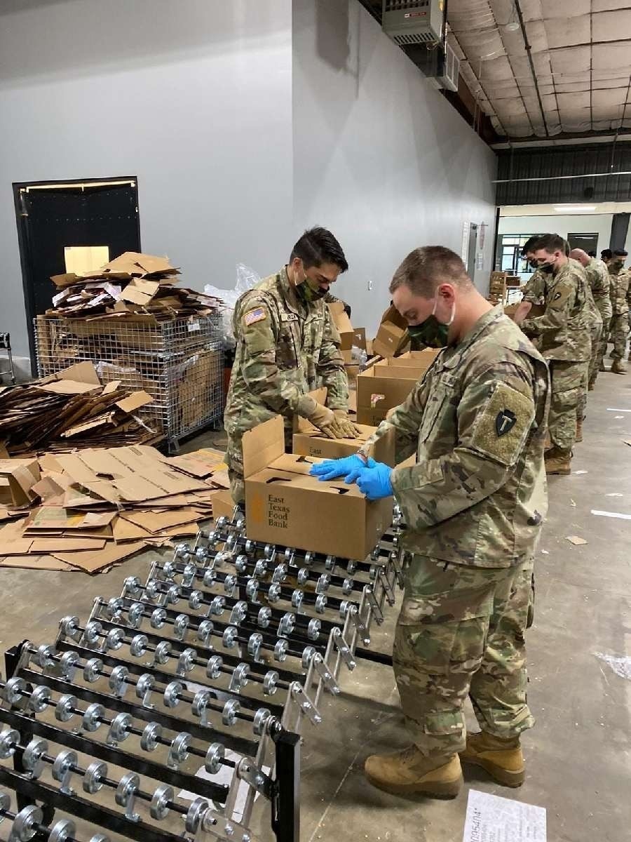 DVIDS - Images - 1-124 Cavalry Regiment Assists East Texas Food Bank ...