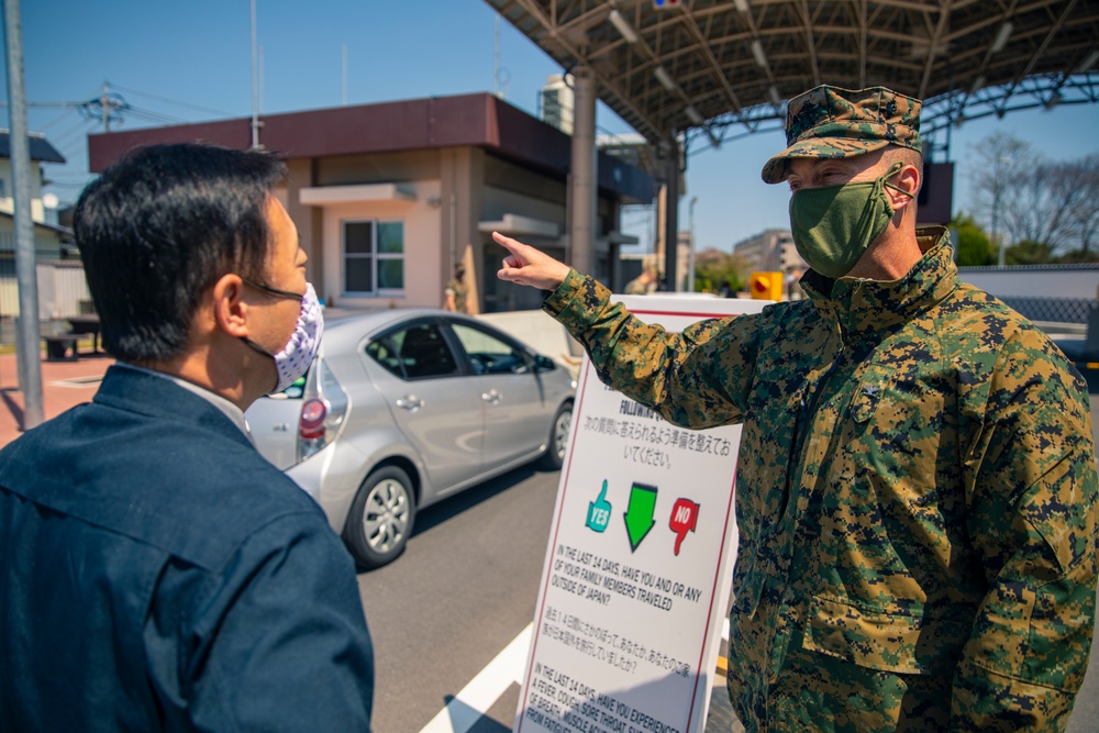 Iwakuni City Mayor Fukuda tours MCAS Iwakuni