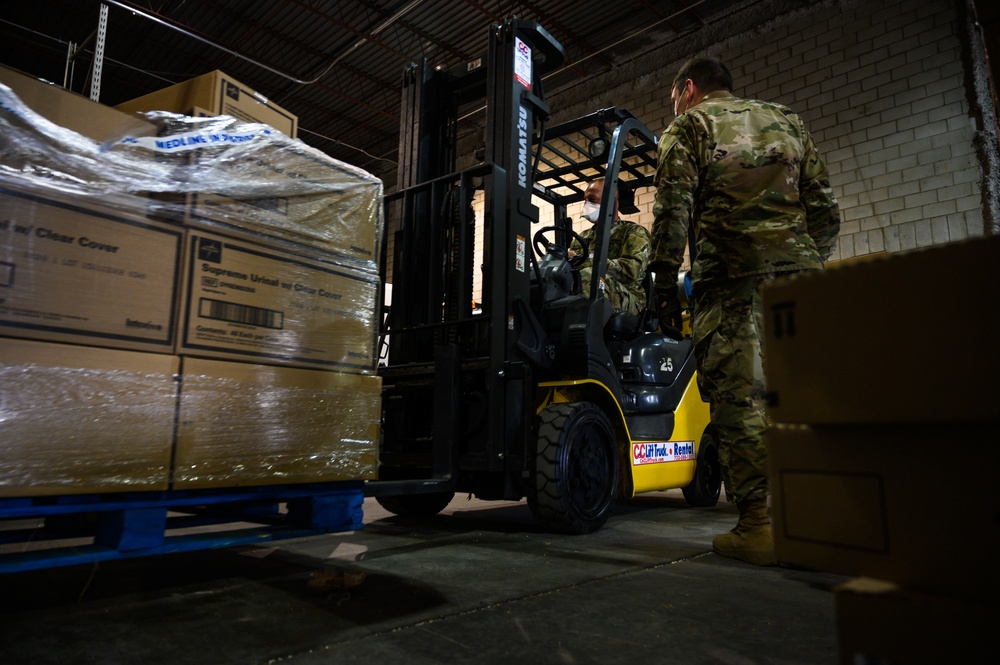 Soldiers with the 332nd Medical Brigade finalize set up in New Jersey FMS