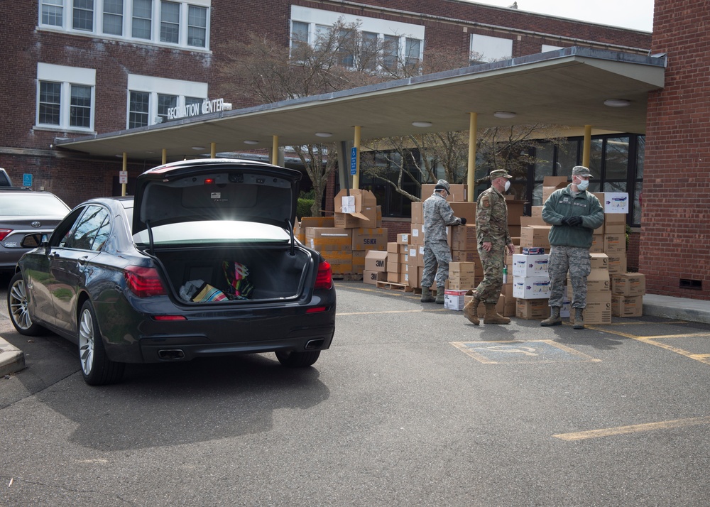 Connecticut National Guard assists PPE distribution in North Haven
