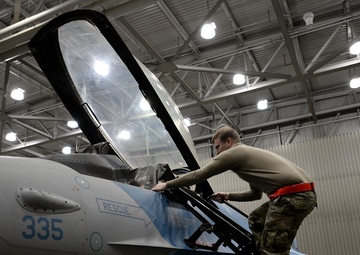 Avionics Airmen keep Aggressors in the air