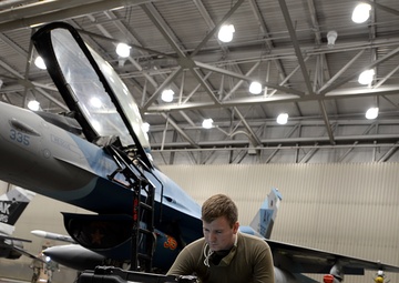 Avionics Airmen keep Aggressors in the air