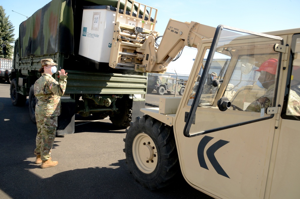 Oregon Guardsmen help distribute medical supplies