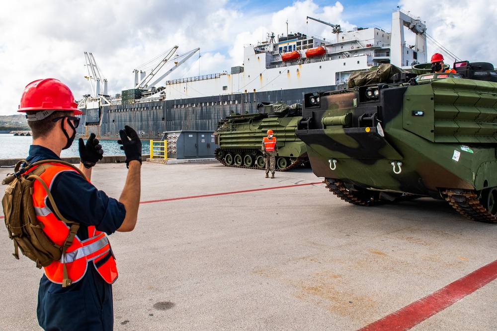 Sailors and Marines Offload EMF From USNS DAHL