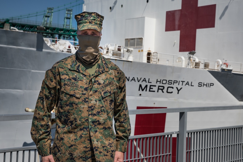 1st Marine Division Commanding General Visits USNS Mercy