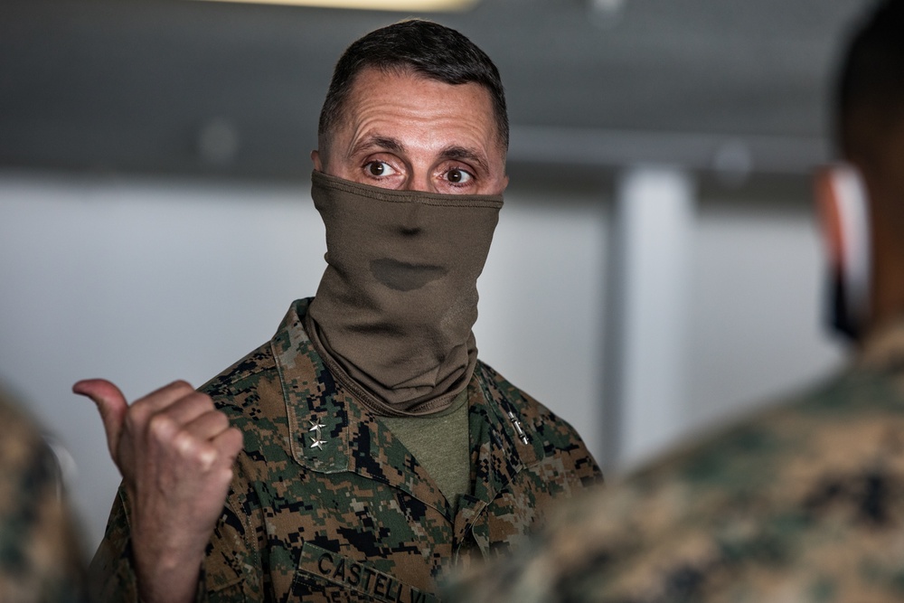 1st Marine Division Commanding General Visits USNS Mercy