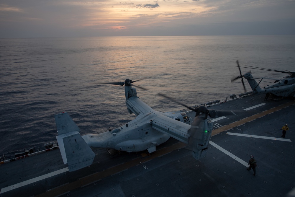 USS America (LHA 6) Conducts Night Flight Operations