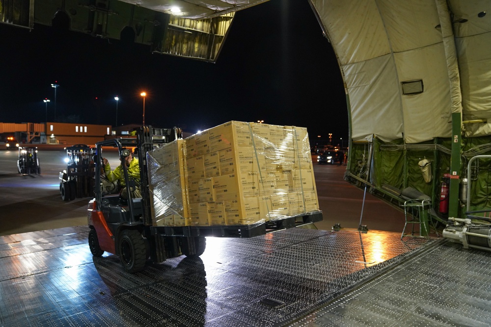 Ukrainian Cargo Plane Delivers Medical Supplies as Part of Project Airbridge