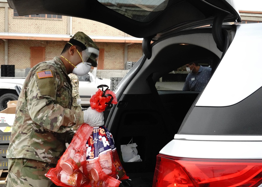 Texas National Guard Soldiers Support Food Bank of the Rio Grande Valley