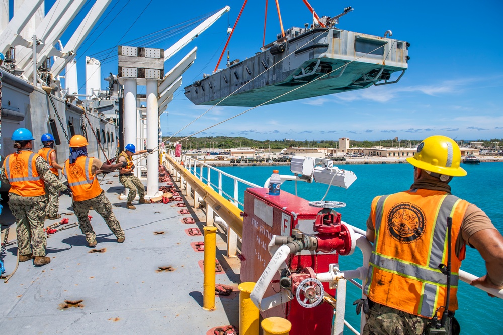 Sailors and Marines Offload EMF From USNS DAHL