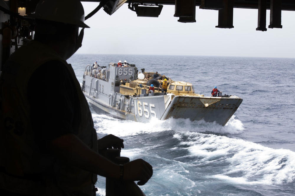 USS Bataan (LHD 5) Well Deck Ops