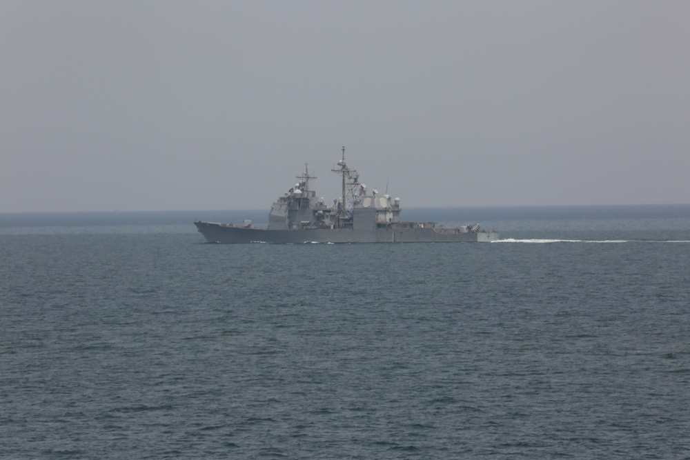 USS Bataan, 26th MEU transit Strait of Hormuz