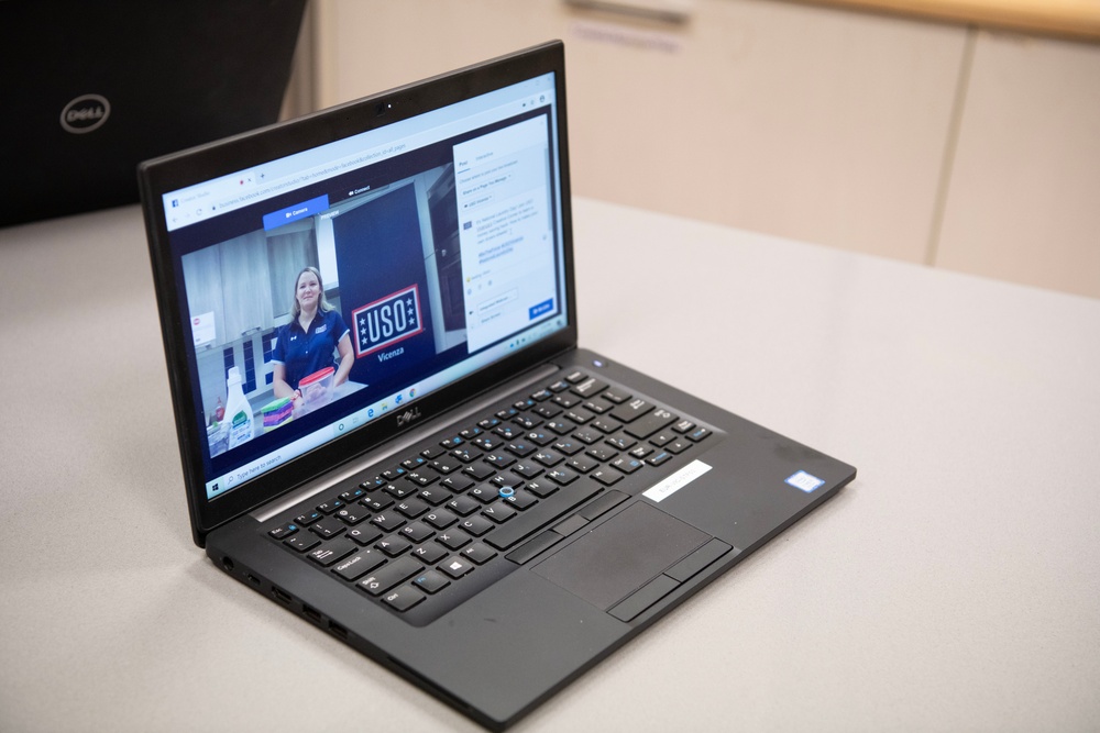 (PHOTO2) USO Services on Facebook Live (PHOTO2) USO Services on Facebook Live