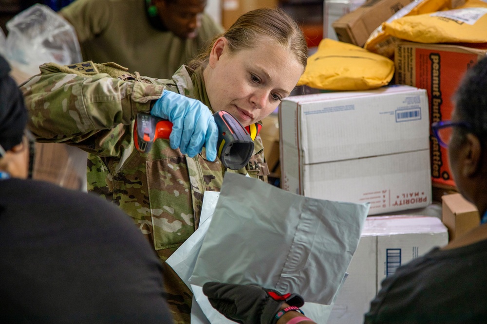 Mail delivered to Erbil Air Base