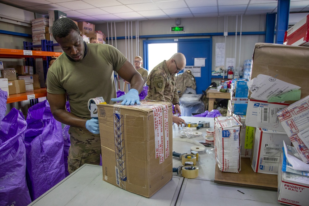 Mail delivered to Erbil Air Base