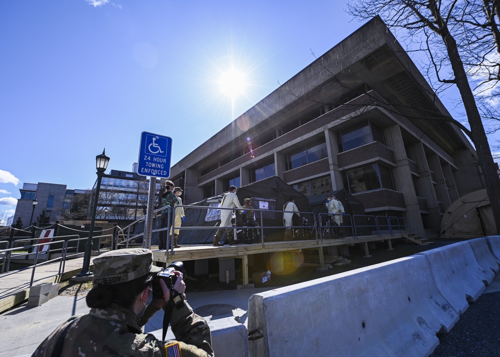 Vermont soldiers conduct a mass casualty exercise at UVM Medical Center