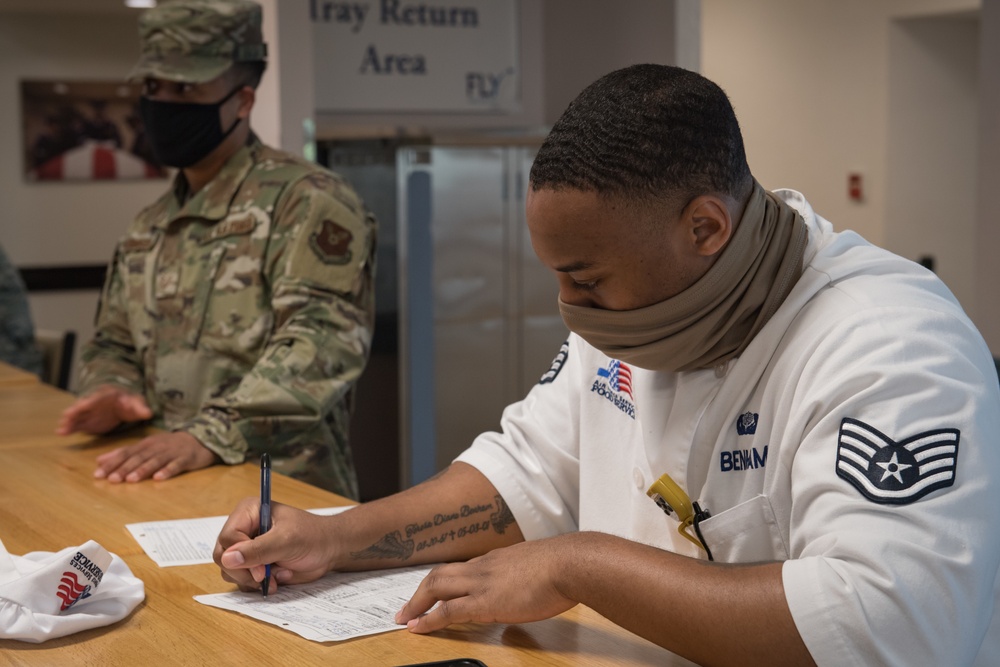 DFAC Airmen keep the masses well-fed